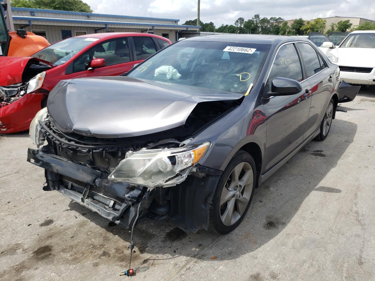 Photo 2 from auction – 2014 TOYOTA CAMRY L with VIN 4T1BF1FK5EU752245