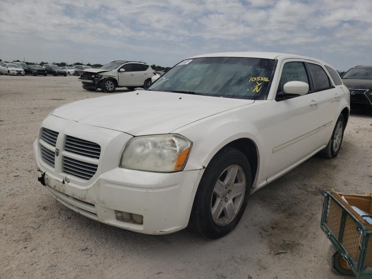 Photo 2 from auction – 2007 DODGE MAGNUM SXT with VIN 2D4FV47V97H752230