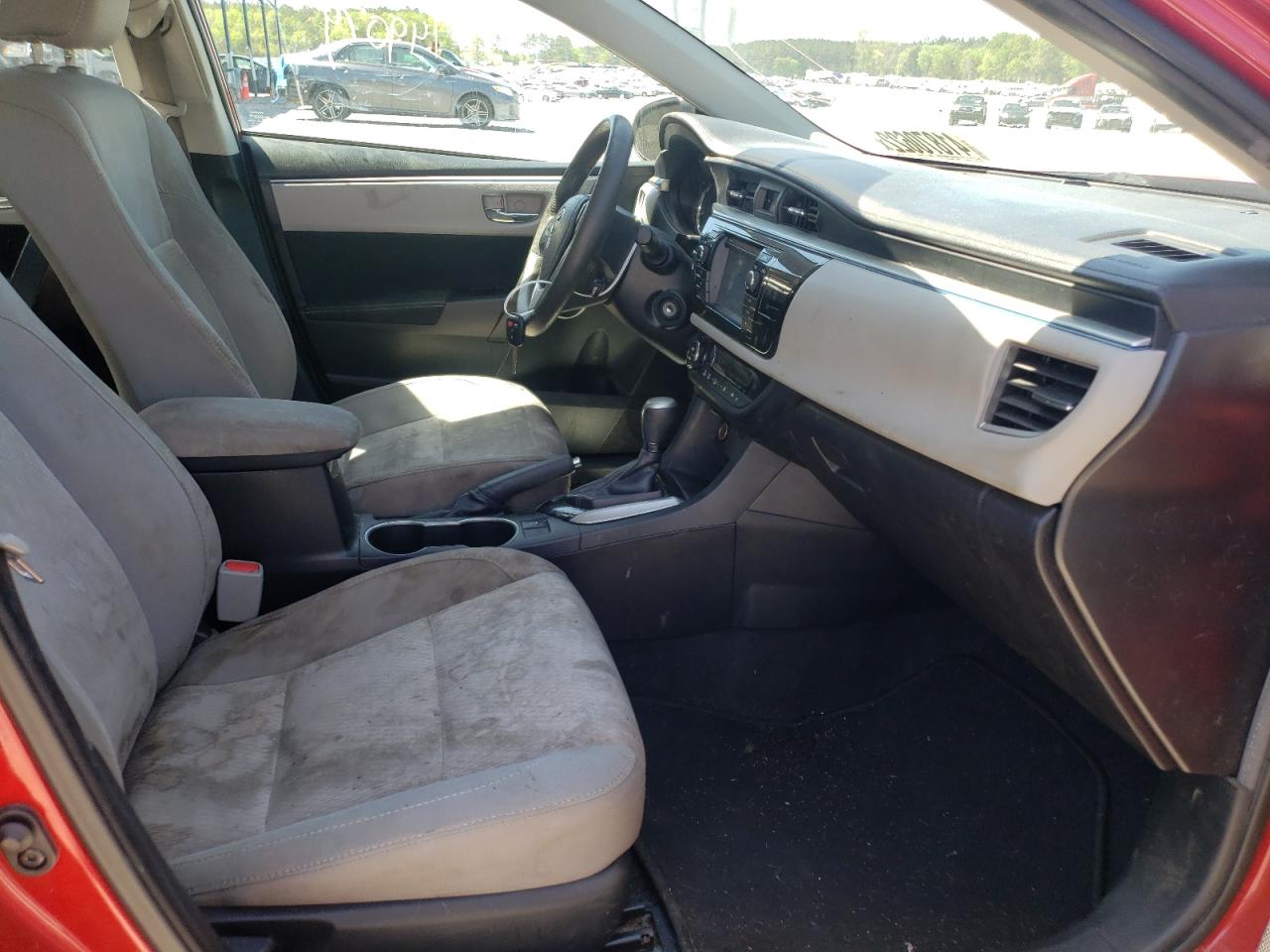 Photo 5 from auction – 2015 TOYOTA COROLLA L with VIN 2T1BURHE3FC329890