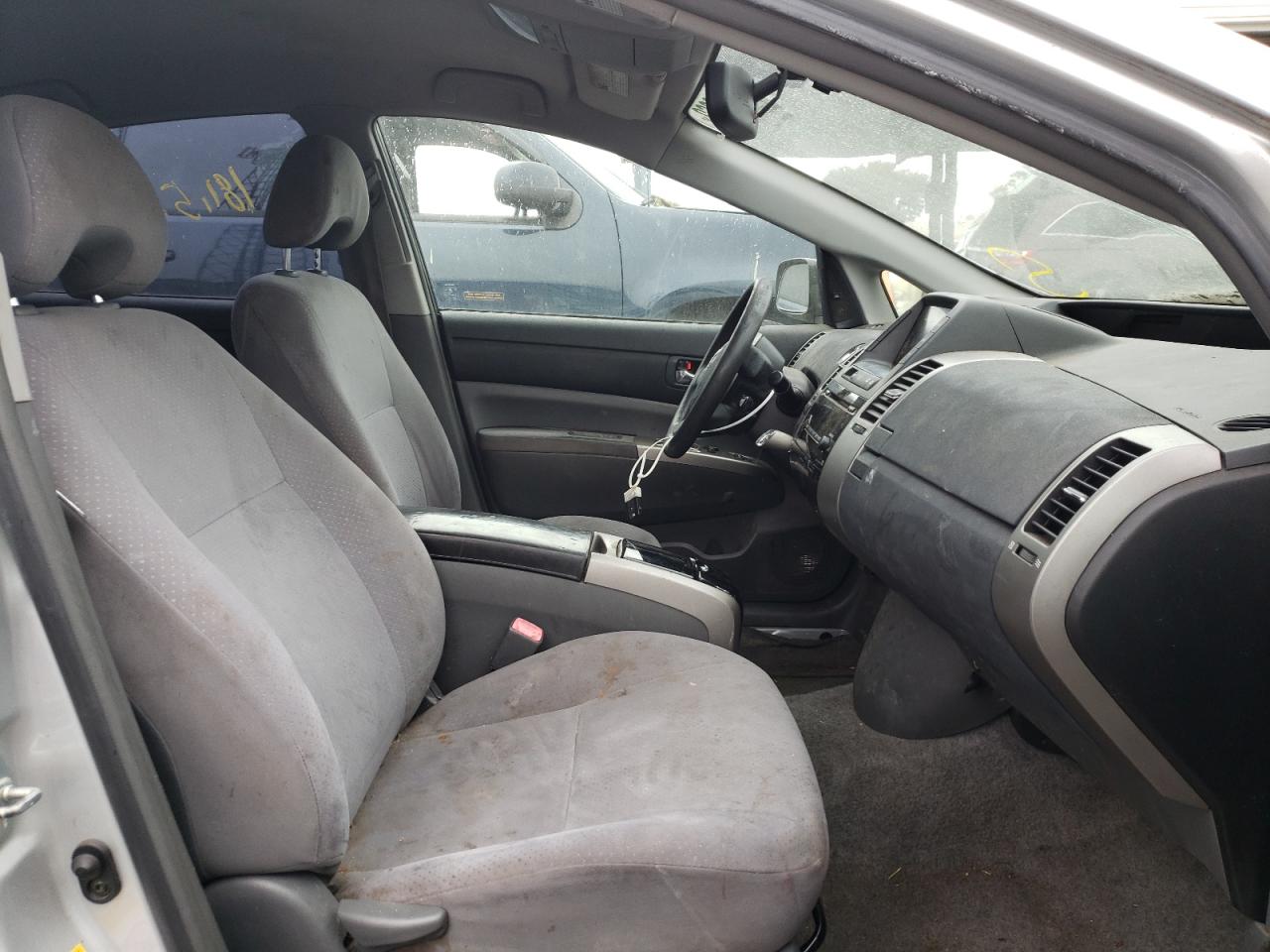 Photo 5 from auction – 2006 TOYOTA PRIUS with VIN JTDKB20U767063257