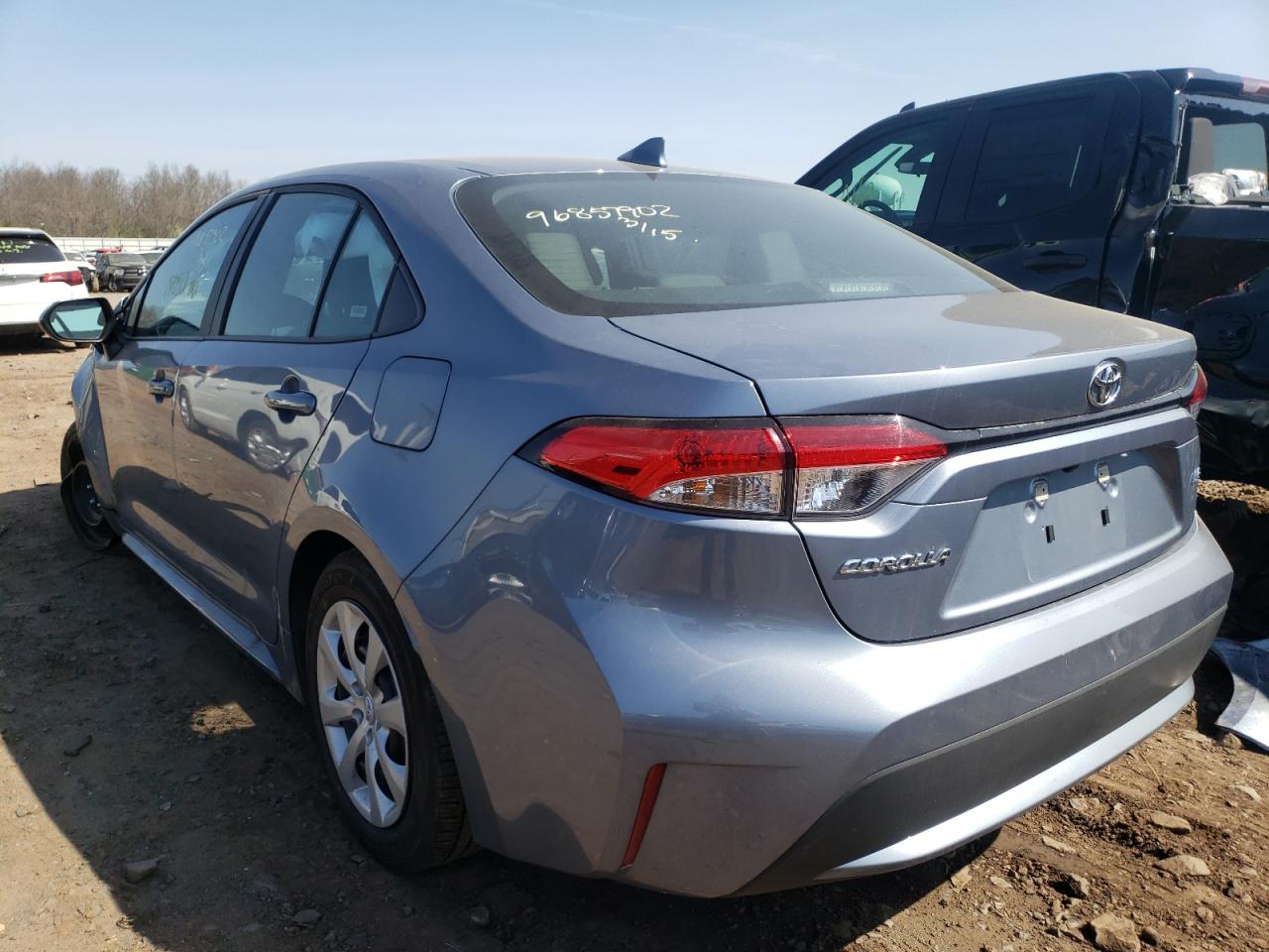 Photo 3 from auction – 2021 TOYOTA COROLLA LE with VIN 5YFEPMAE6MP243939