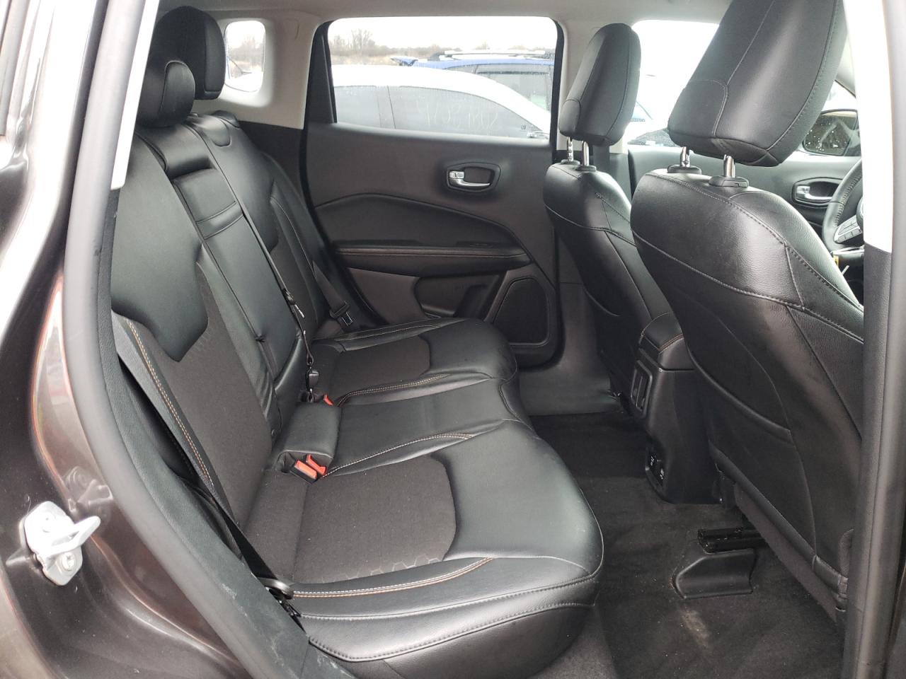 Photo 6 from auction – 2018 JEEP COMPASS LA with VIN 3C4NJDBB5JT176667