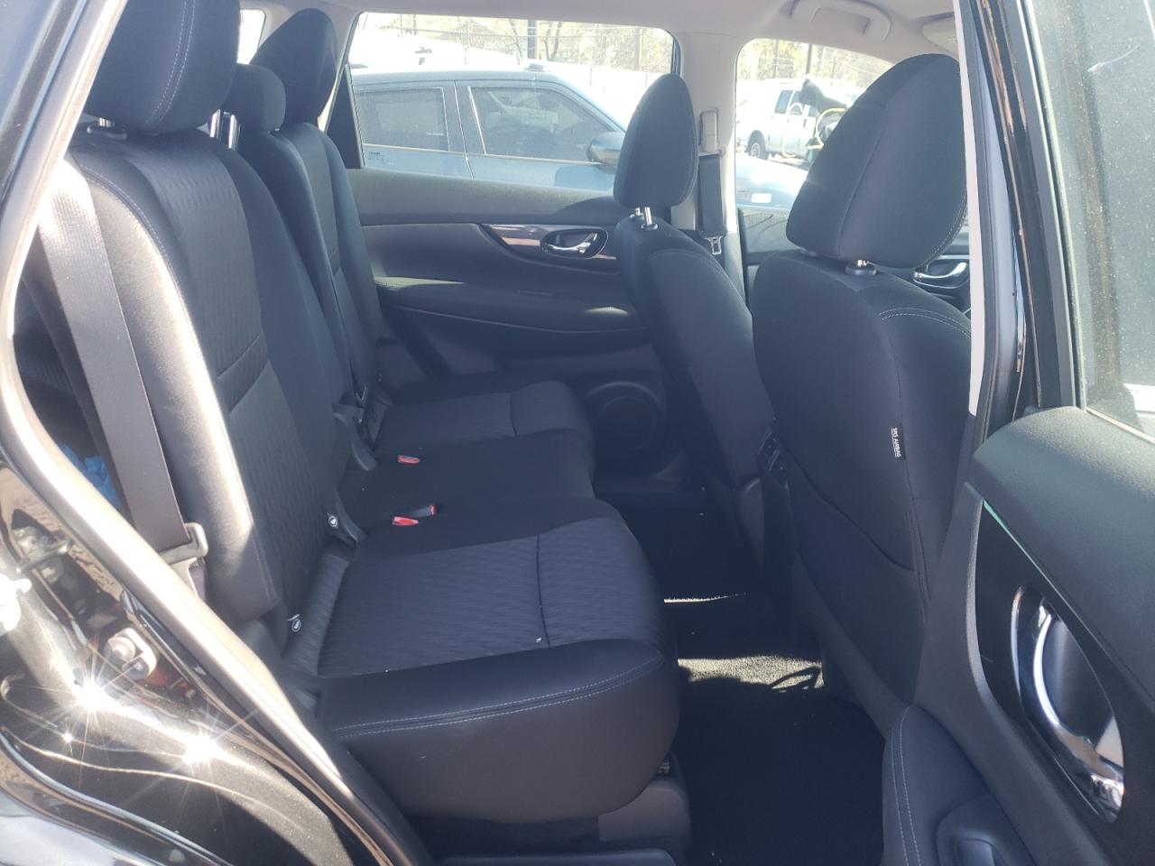 Photo 6 from auction – 2018 NISSAN ROGUE S with VIN KNMAT2MT2JP504408