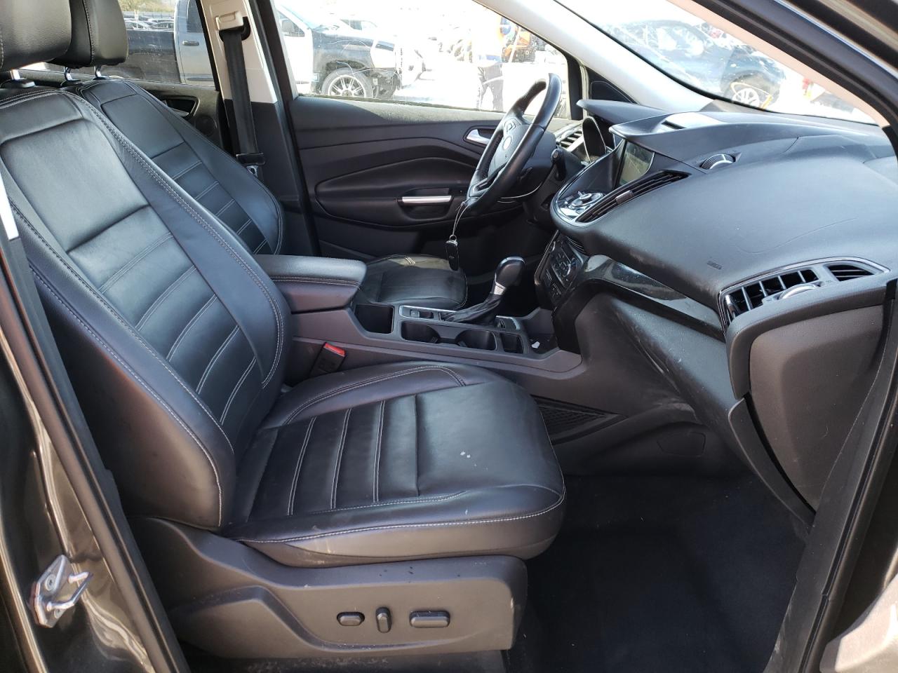 Photo 5 from auction – 2017 FORD ESCAPE TIT with VIN 1FMCU0J9XHUA93575