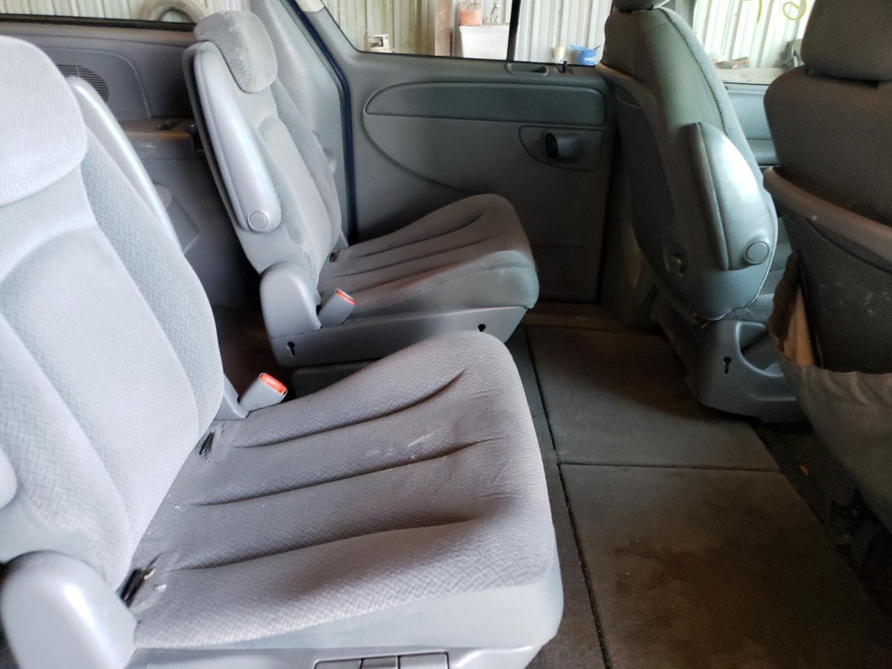 Photo 6 from auction – 2005 DODGE GRAND CARA with VIN 2D4GP44L95R392773
