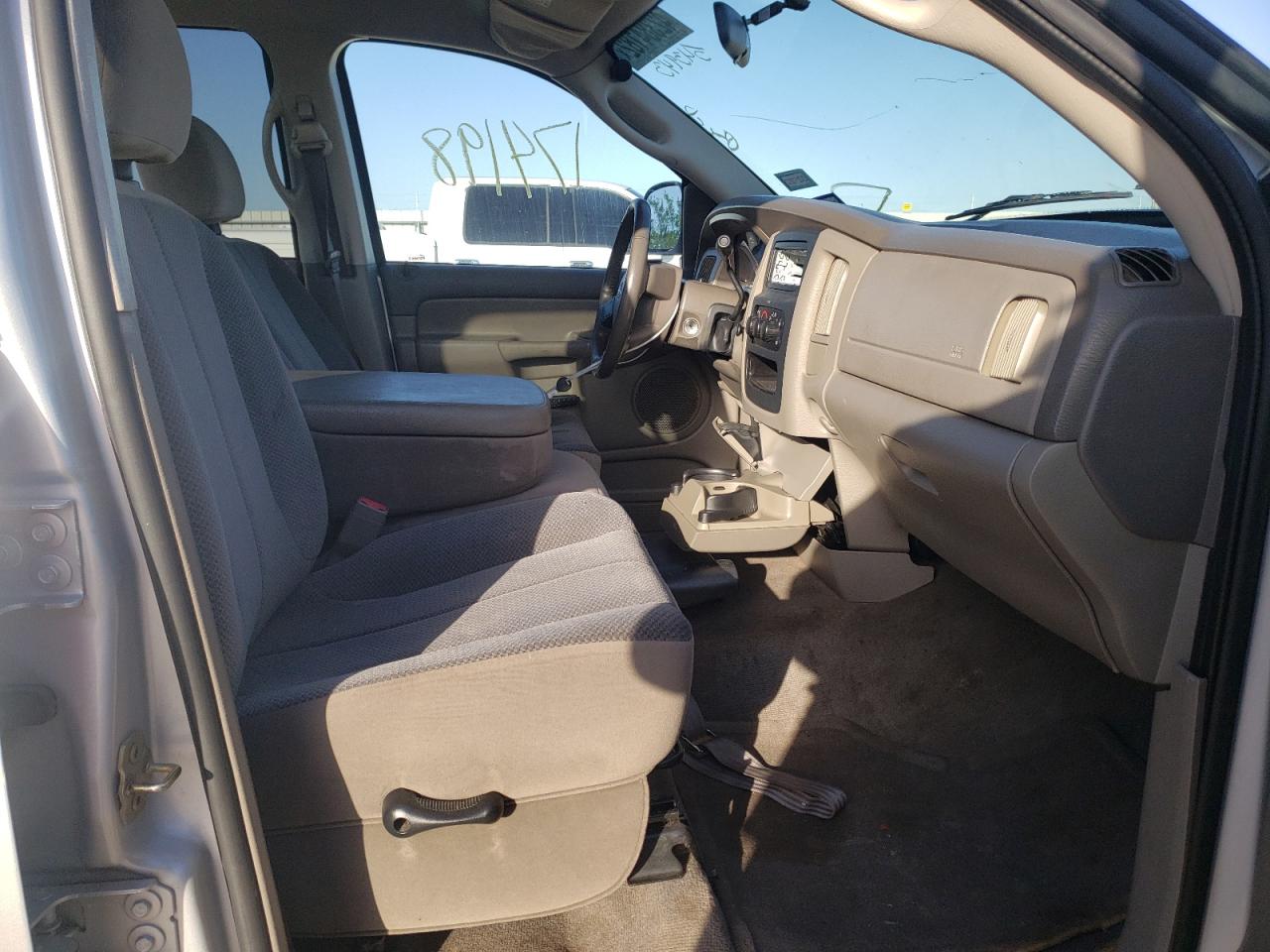 Photo 5 from auction – 2004 DODGE RAM 1500 S with VIN 1D7HA18N84S543943