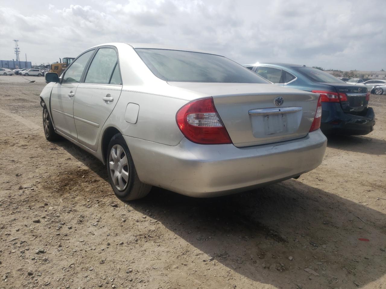Photo 3 from auction – 2002 TOYOTA CAMRY LE with VIN 4T1BE32K22U542055