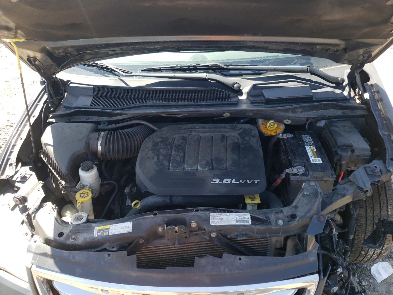 Photo 7 from auction – 2014 CHRYSLER TOWN & COU with VIN 2C4RC1BG8ER172398