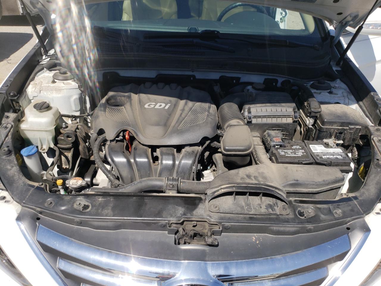 Photo 7 from auction – 2014 HYUNDAI SONATA SE with VIN 5NPEC4AC4EH844405