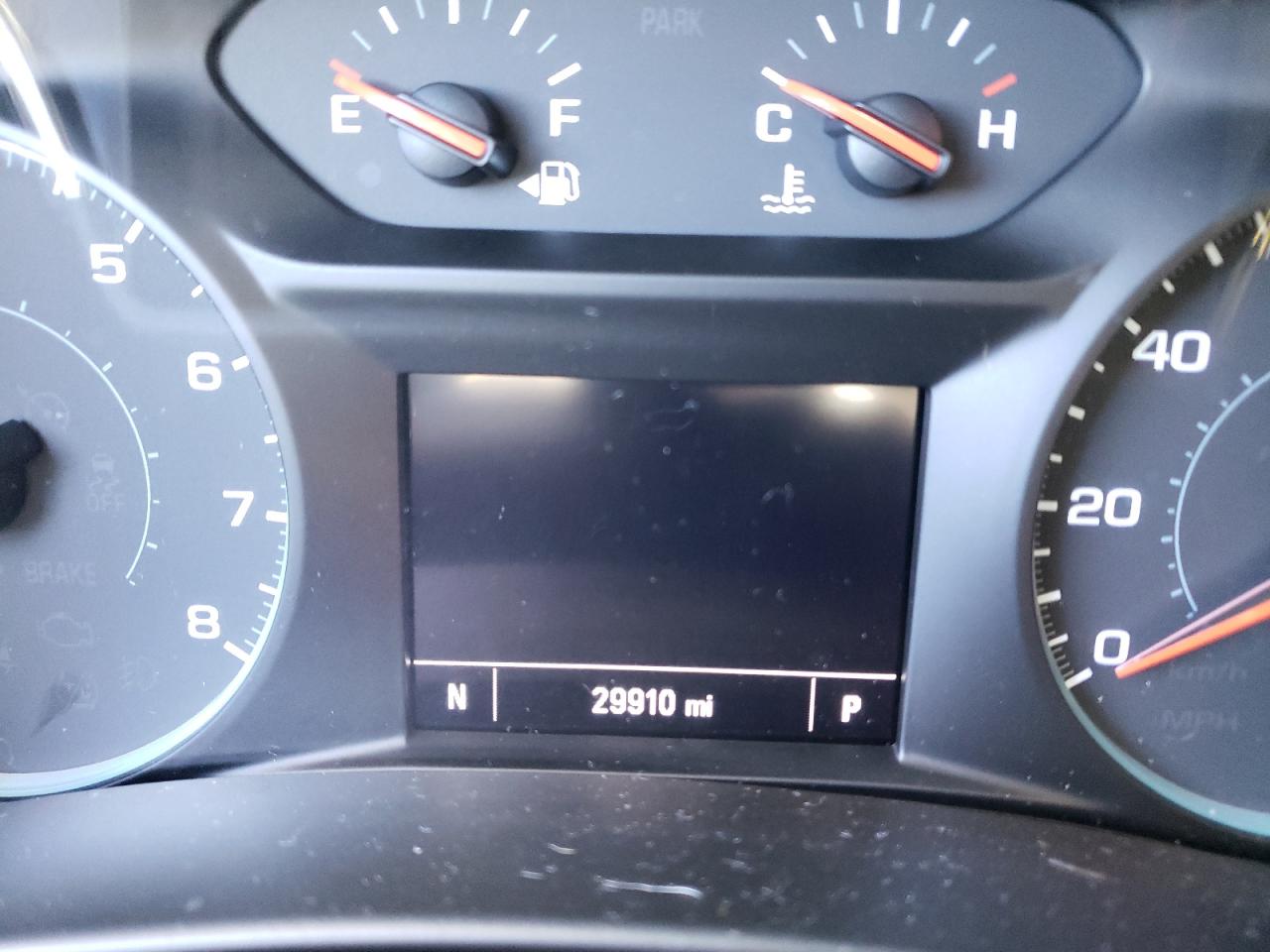 Photo 8 from auction – 2018 CHEVROLET EQUINOX LT with VIN 2GNAXJEV2J6328434