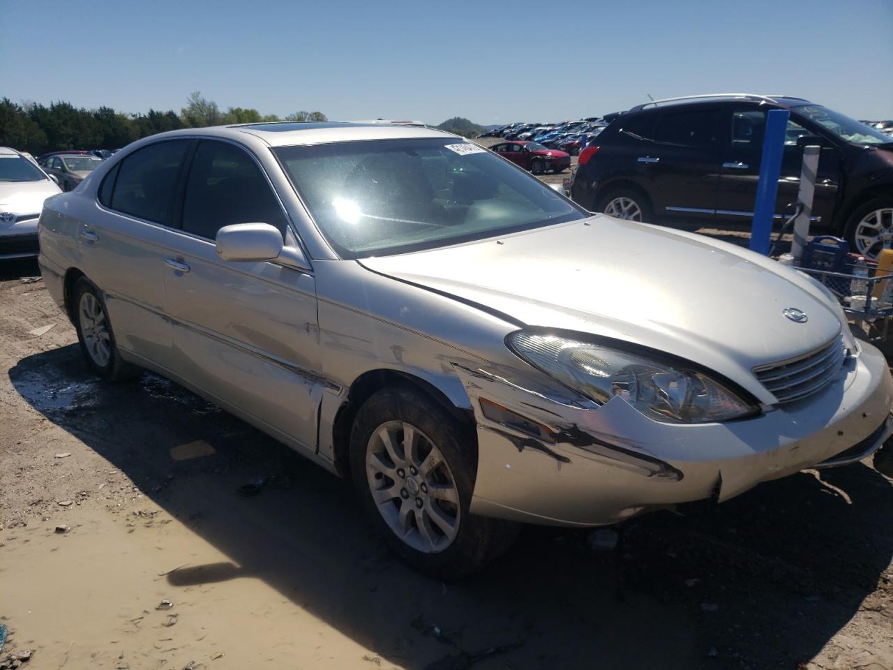 LEXUS ES 300 2002 with VIN JTHBF30G025024048 - Photo from auction