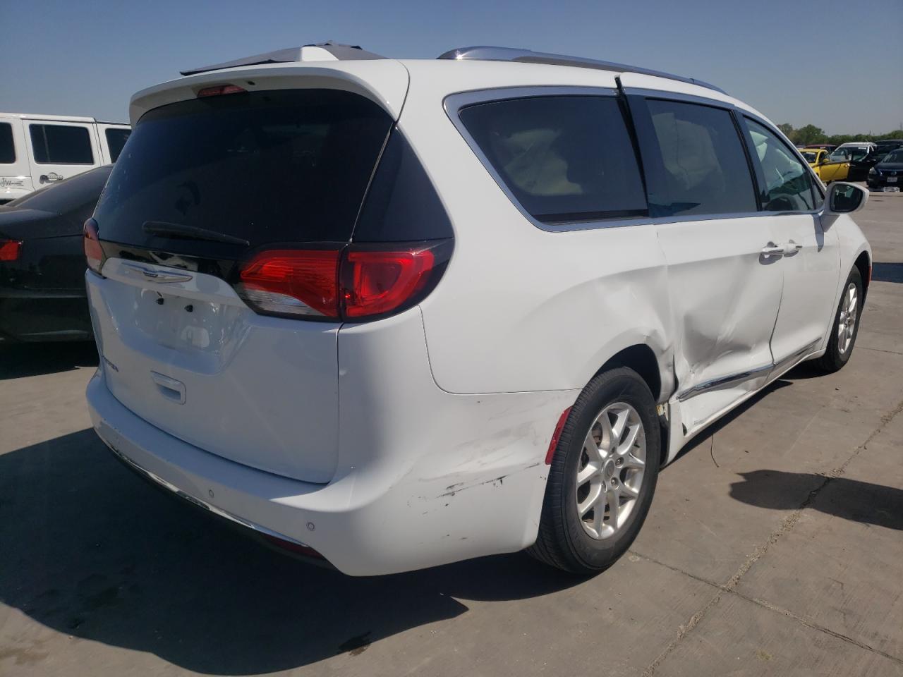 Photo 4 from auction – 2020 CHRYSLER PACIFICA T with VIN 2C4RC1BG0LR205083