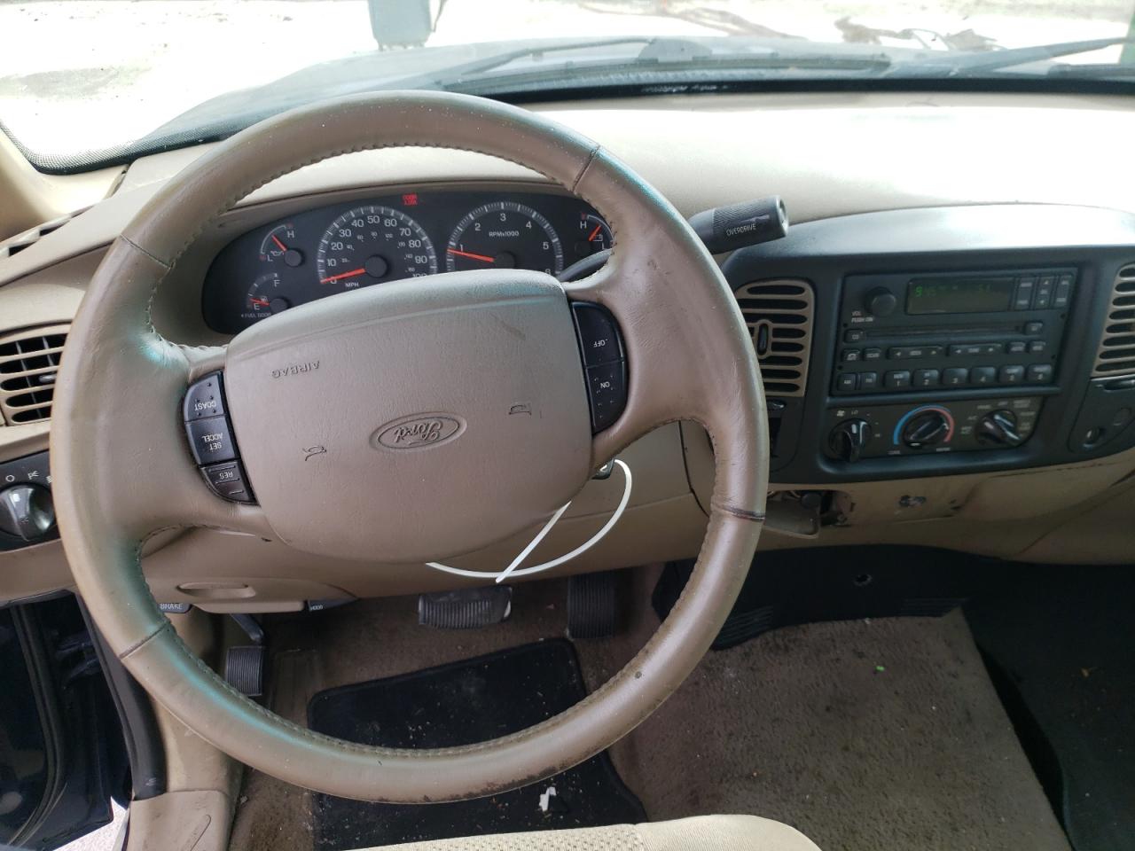Photo 9 from auction – 2002 FORD F150 with VIN 1FTRX17W42NA69900
