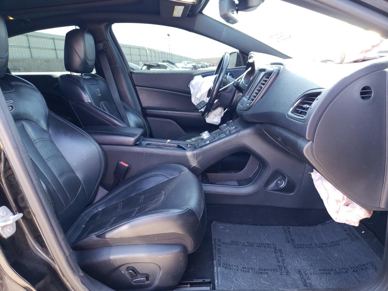 Photo 5 from auction – 2015 CHRYSLER 200 S with VIN 1C3CCCBG7FN706995
