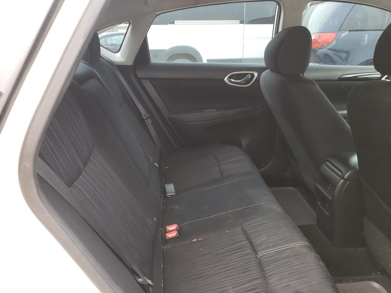 Photo 6 from auction – 2016 NISSAN SENTRA S with VIN 3N1AB7AP5GY290404