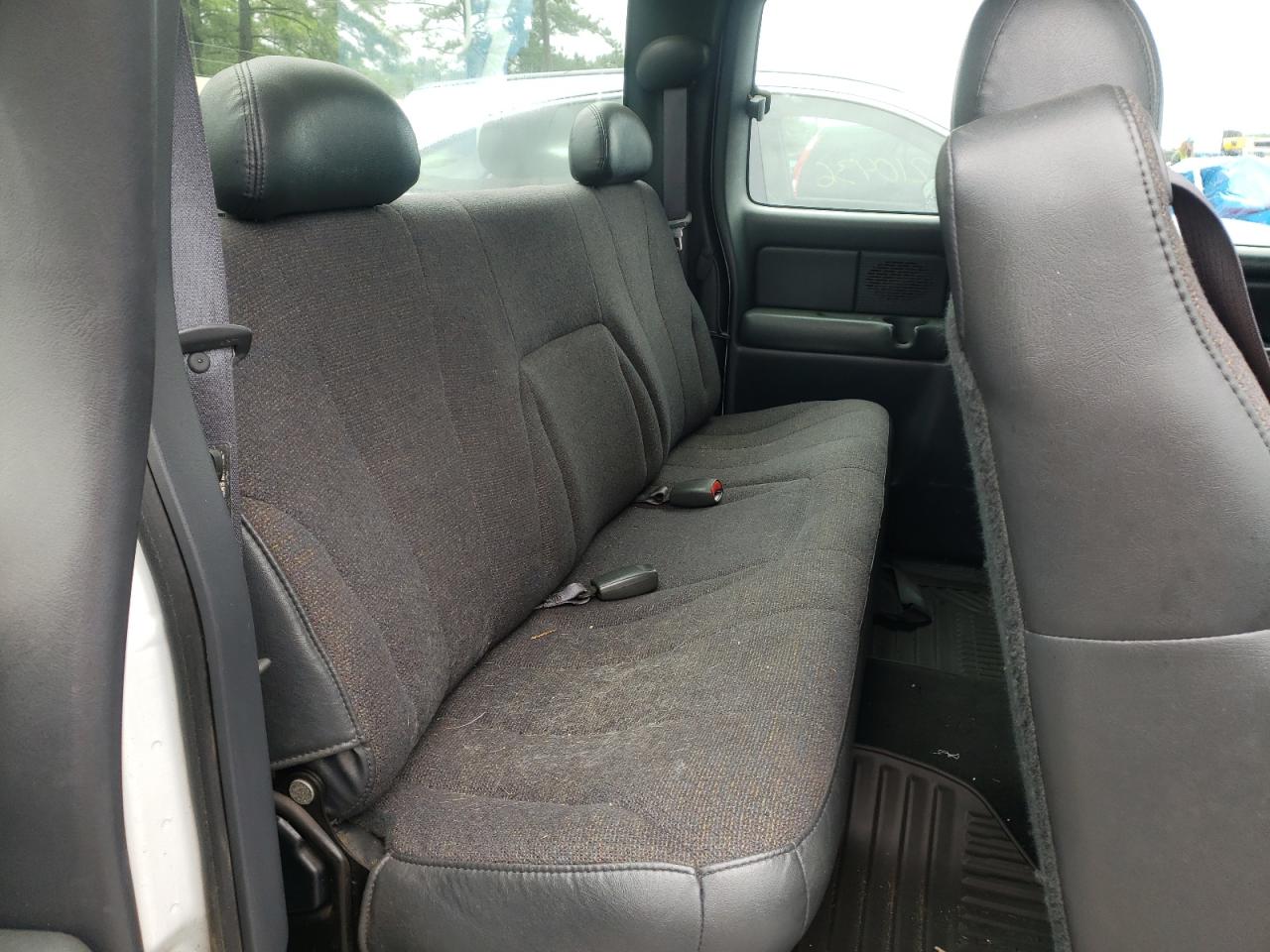 Photo 6 from auction – 2000 CHEVROLET SILVERADO with VIN 2GCEC19V1Y1386901