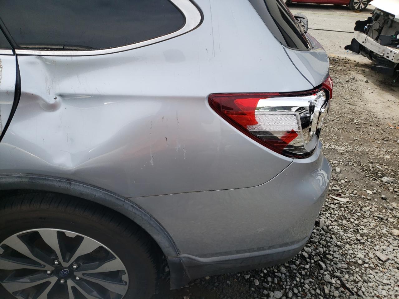 Photo 9 from auction – 2015 SUBARU OUTBACK 3. with VIN 4S4BSENC3F3235577
