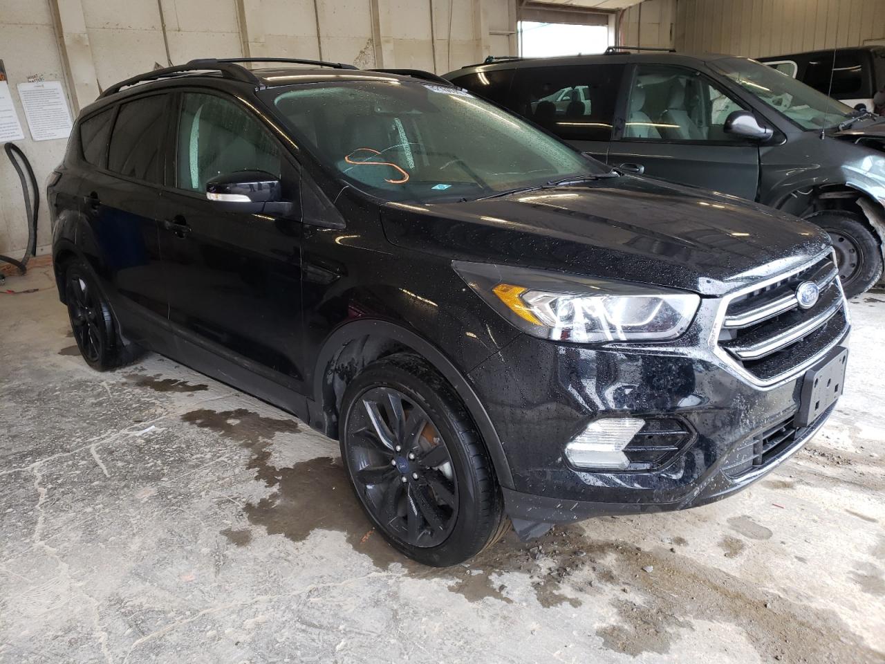 صورة رقم 1 من المزاد - 2017 FORD ESCAPE TIT مع VIN 1FMCU9JD2HUD03241