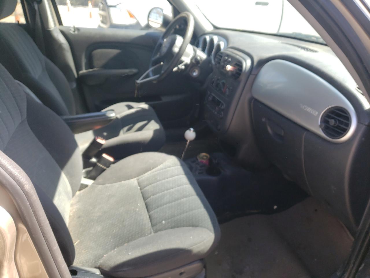 Photo 5 from auction – 2004 CHRYSLER PT CRUISER with VIN 3C4FY48B14T295716