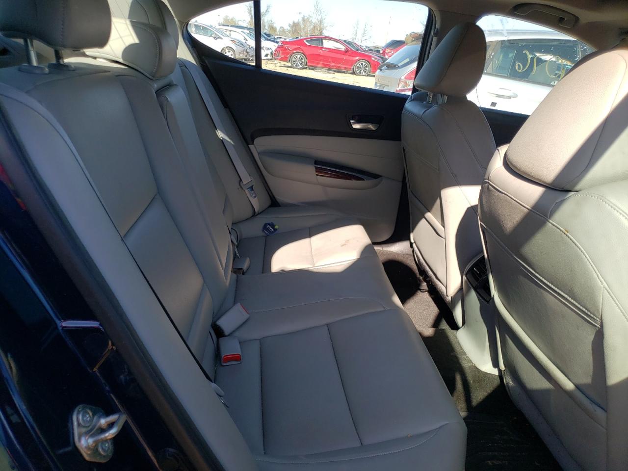 Photo 6 from auction – 2017 ACURA TLX with VIN 19UUB1F31HA010157