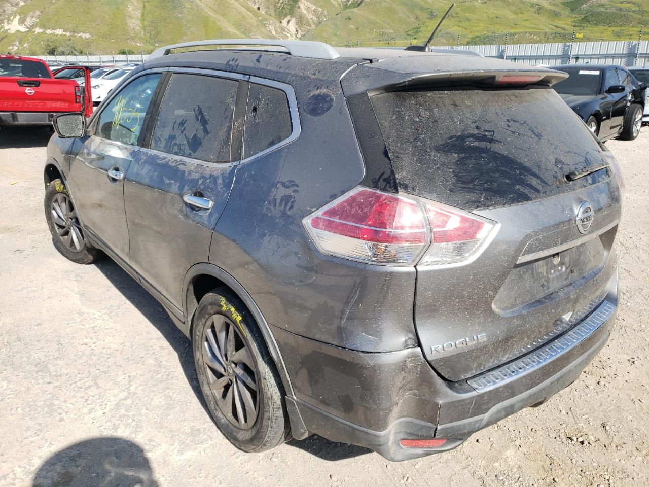 Photo 3 from auction – 2016 NISSAN ROGUE S with VIN 5N1AT2MT0GC746691