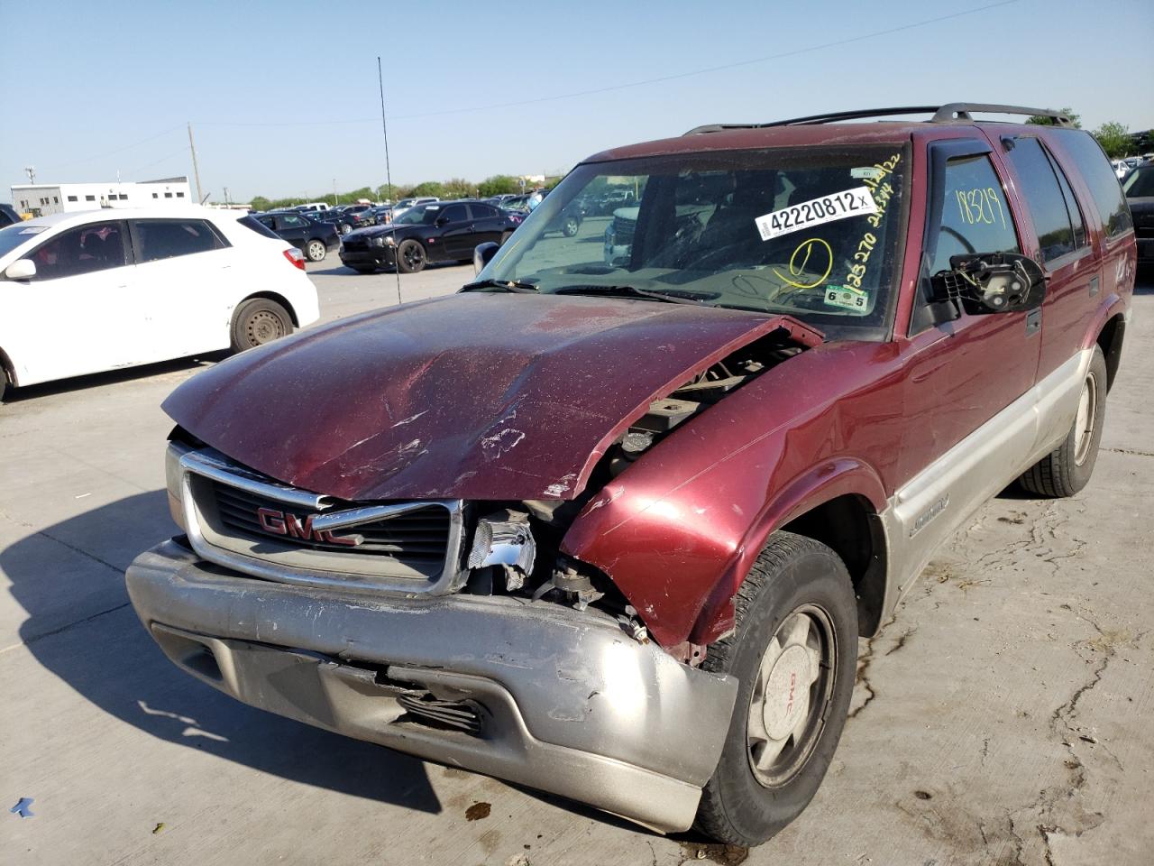Photo 2 from auction – 2000 GMC JIMMY with VIN 1GKCS13W3Y2142344