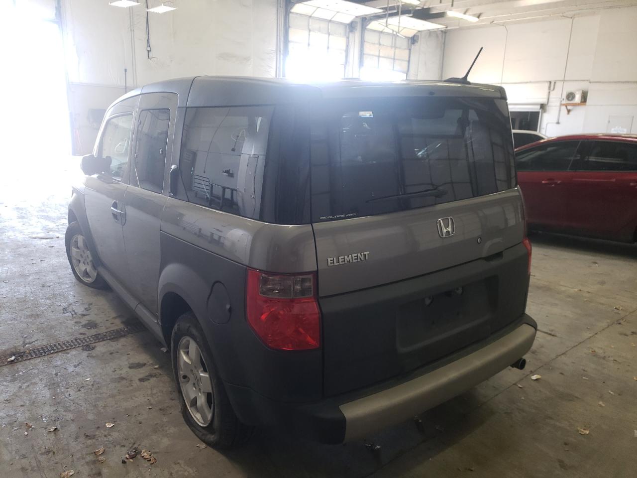 Photo 3 from auction – 2005 HONDA ELEMENT with VIN 5J6YH27665L033618