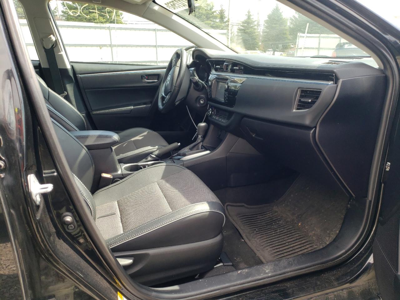 Photo 5 from auction – 2016 TOYOTA COROLLA L with VIN 2T1BURHEXGC625135