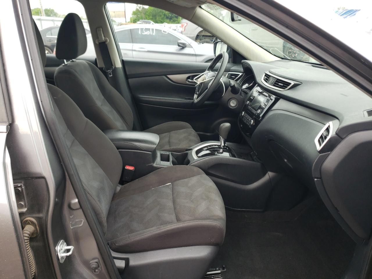 Photo 5 from auction – 2016 NISSAN ROGUE S with VIN KNMAT2MT0GP644630