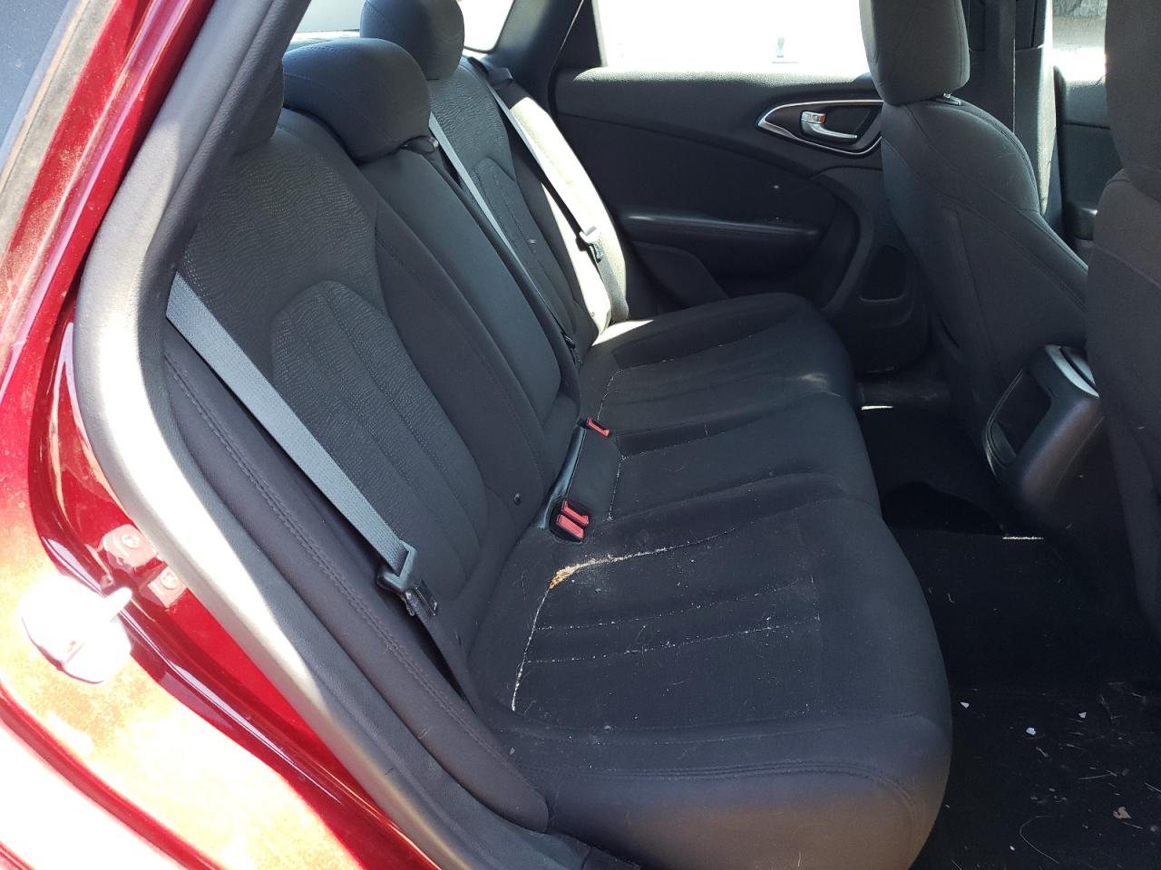 Photo 6 from auction – 2015 CHRYSLER 200 LIMITE with VIN 1C3CCCAB4FN714056