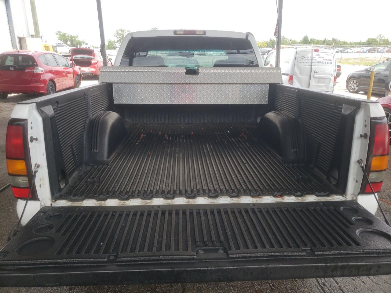 Photo 9 from auction – 2004 GMC NEW SIERRA with VIN 1GTEC19VX4Z248338