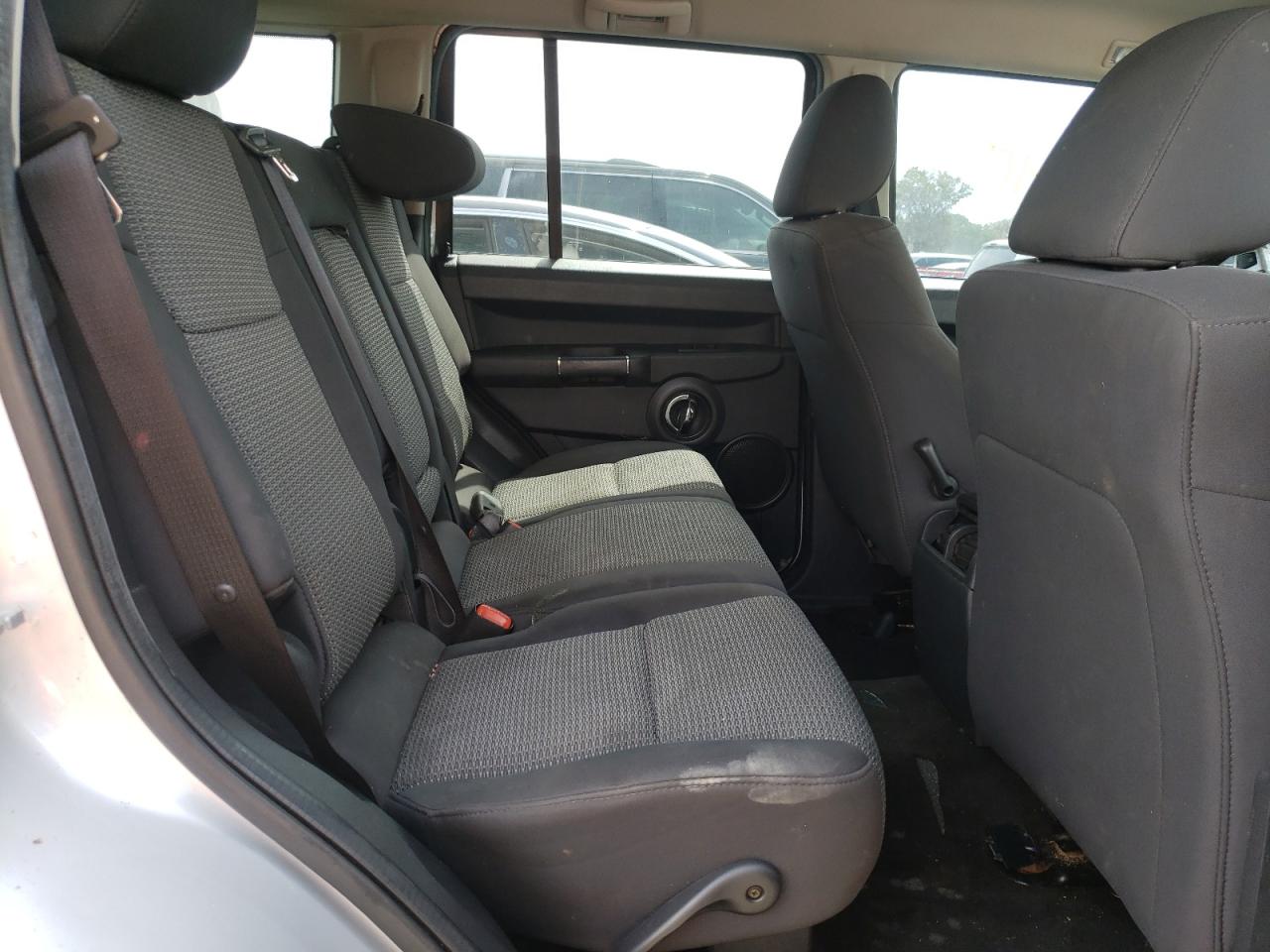 Фото 6 с аукциона – 2010 JEEP COMMANDER с VIN 1J4RH4GK1AC140941