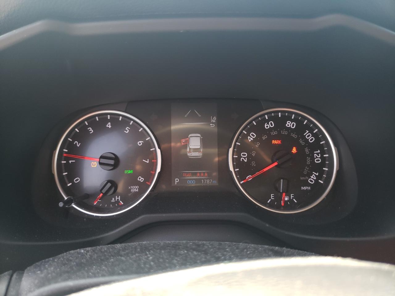 Photo 8 from auction – 2021 TOYOTA RAV4 XLE with VIN 2T3P1RFV0MW201210