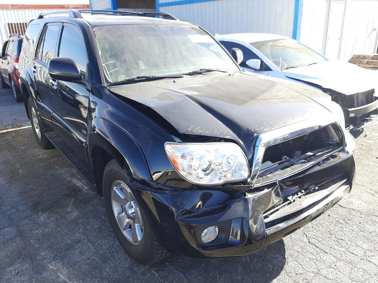 TOYOTA 4RUNNER SR 2008 with VIN JTEZU14RX8K020570 - Photo from auction