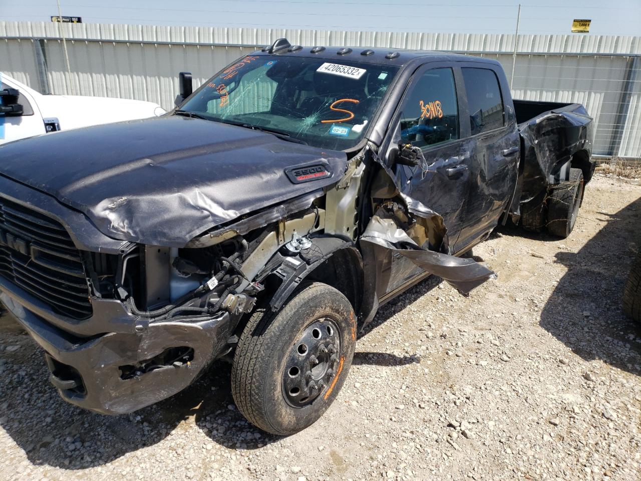 Photo 9 from auction – 2021 RAM 3500 LARAM with VIN 3C63RRJL1MG550722