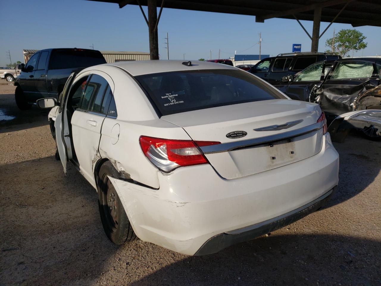 Photo 3 from auction – 2013 CHRYSLER 200 LX with VIN 1C3CCBAB3DN650275