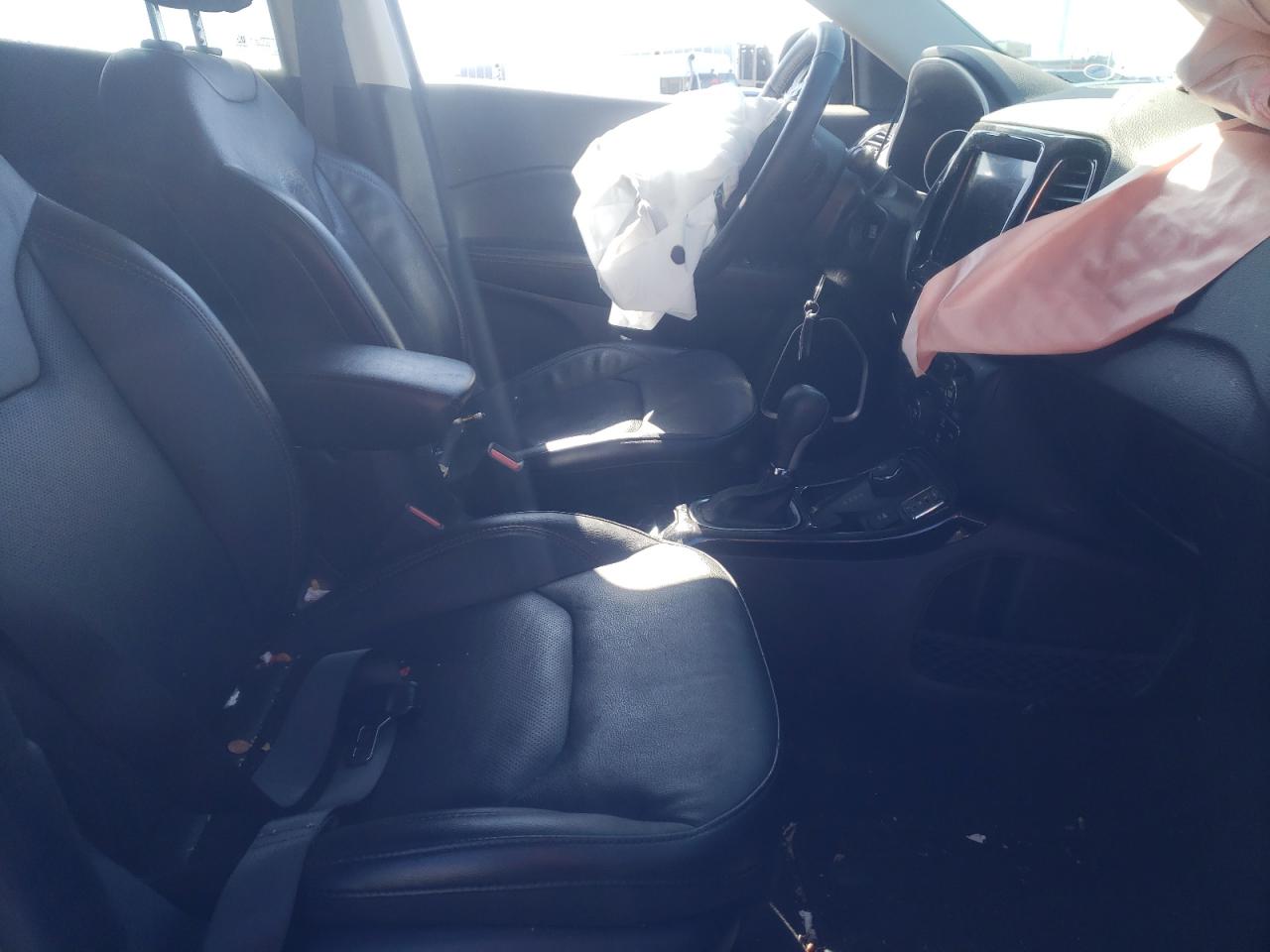 Photo 5 from auction – 2020 JEEP COMPASS LI with VIN 3C4NJDCB8LT100409