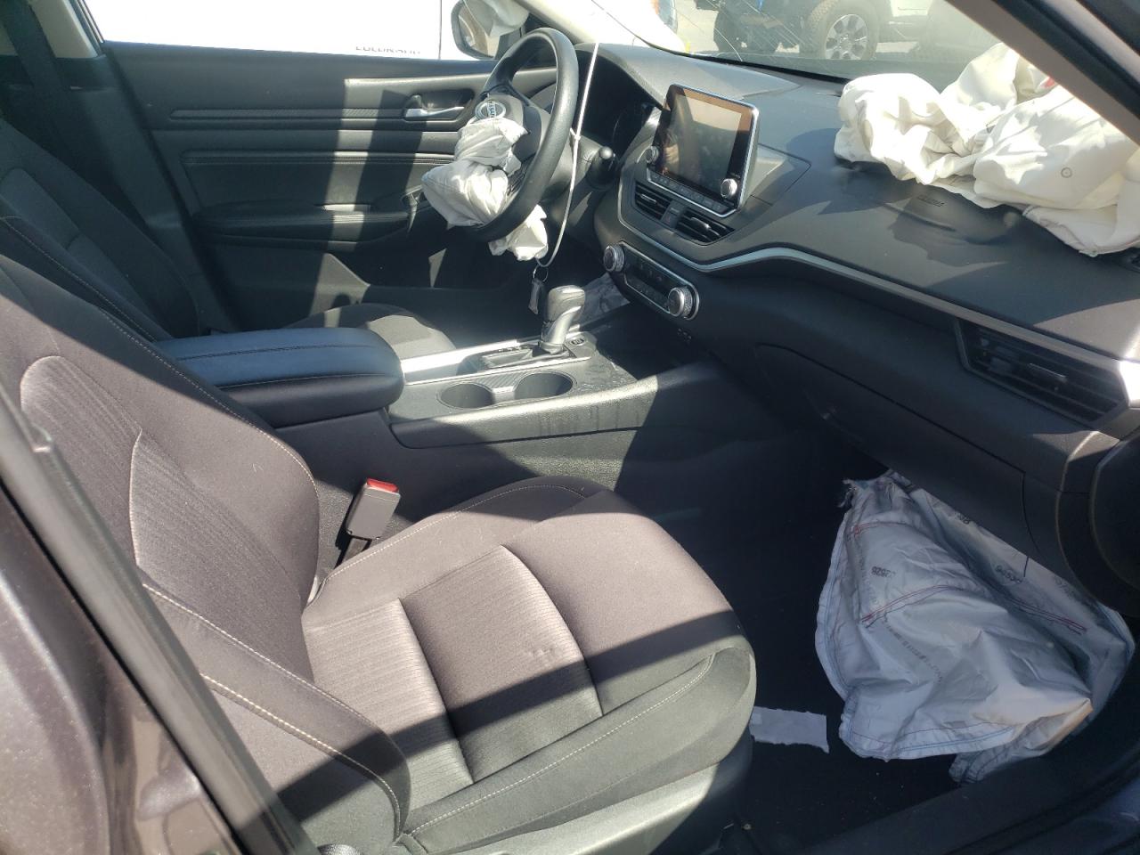 Photo 5 from auction – 2020 NISSAN ALTIMA S with VIN 1N4BL4BV1LC235841