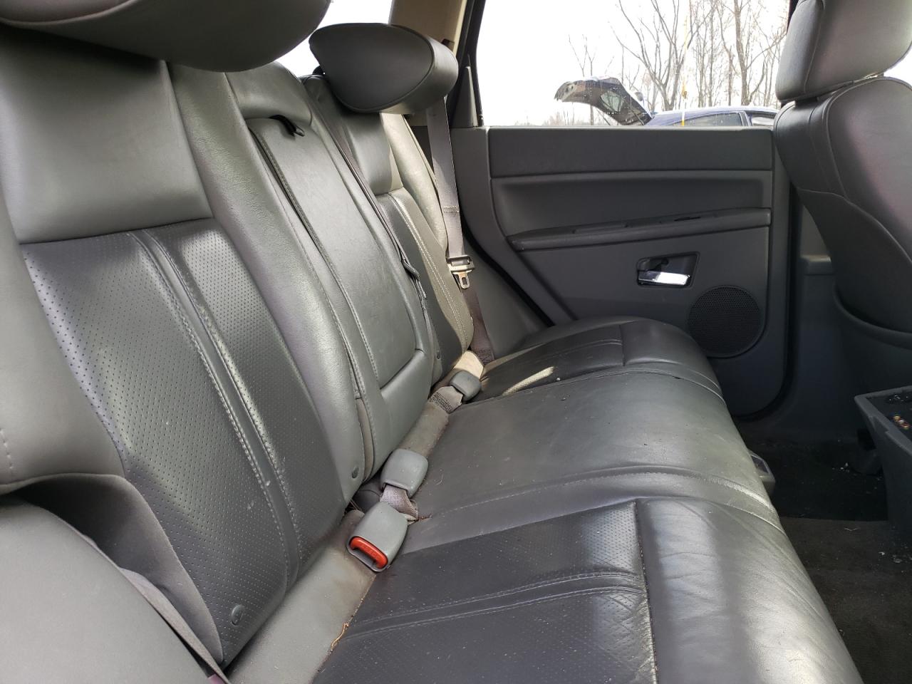 Photo 6 from auction – 2005 JEEP GRAND CHER with VIN 1J4HR58255C520528