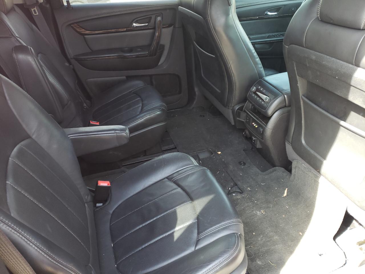 Photo 6 from auction – 2014 GMC ACADIA DEN with VIN 1GKKRTKD0EJ137283