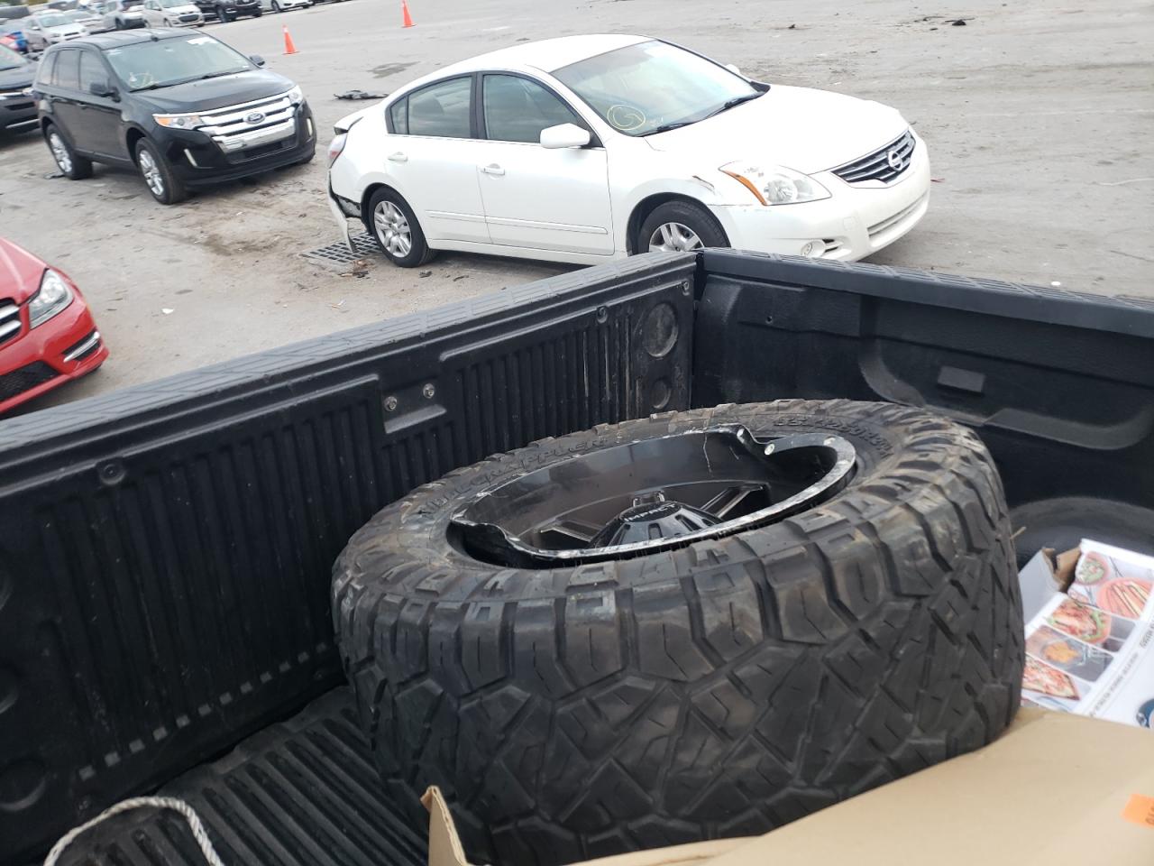 Photo 9 from auction – 2008 CHEVROLET SILVRK1500 with VIN 3GCEC13J38G250394