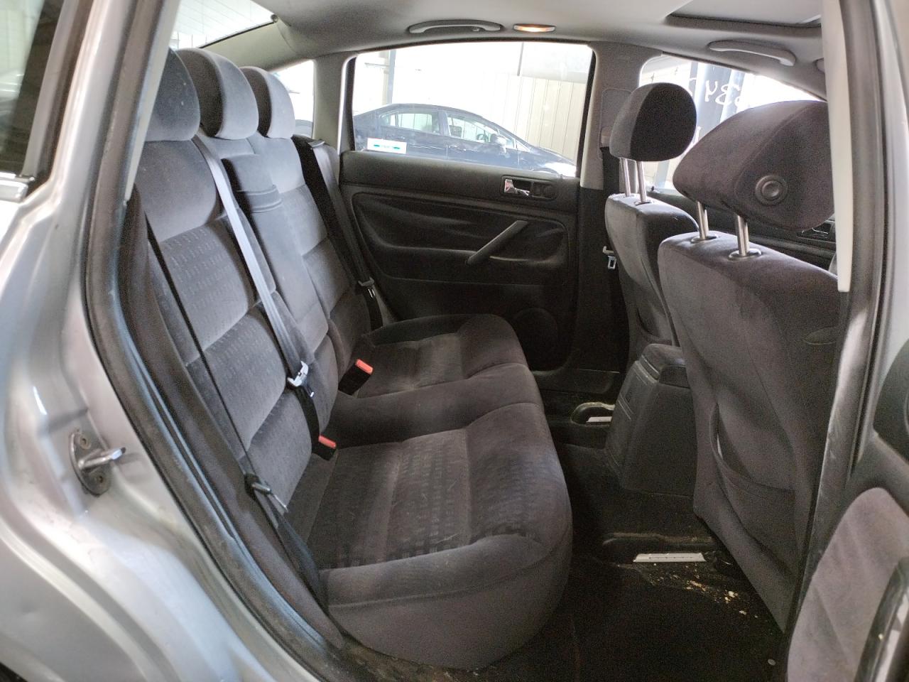 Photo 6 from auction – 2002 VOLKSWAGEN PASSAT GLS with VIN WVWPD63BX2P354430