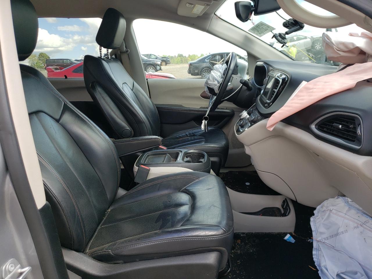 Foto 5 de la subasta – 2018 CHRYSLER PACIFICA T con VIN 2C4RC1BG3JR192701