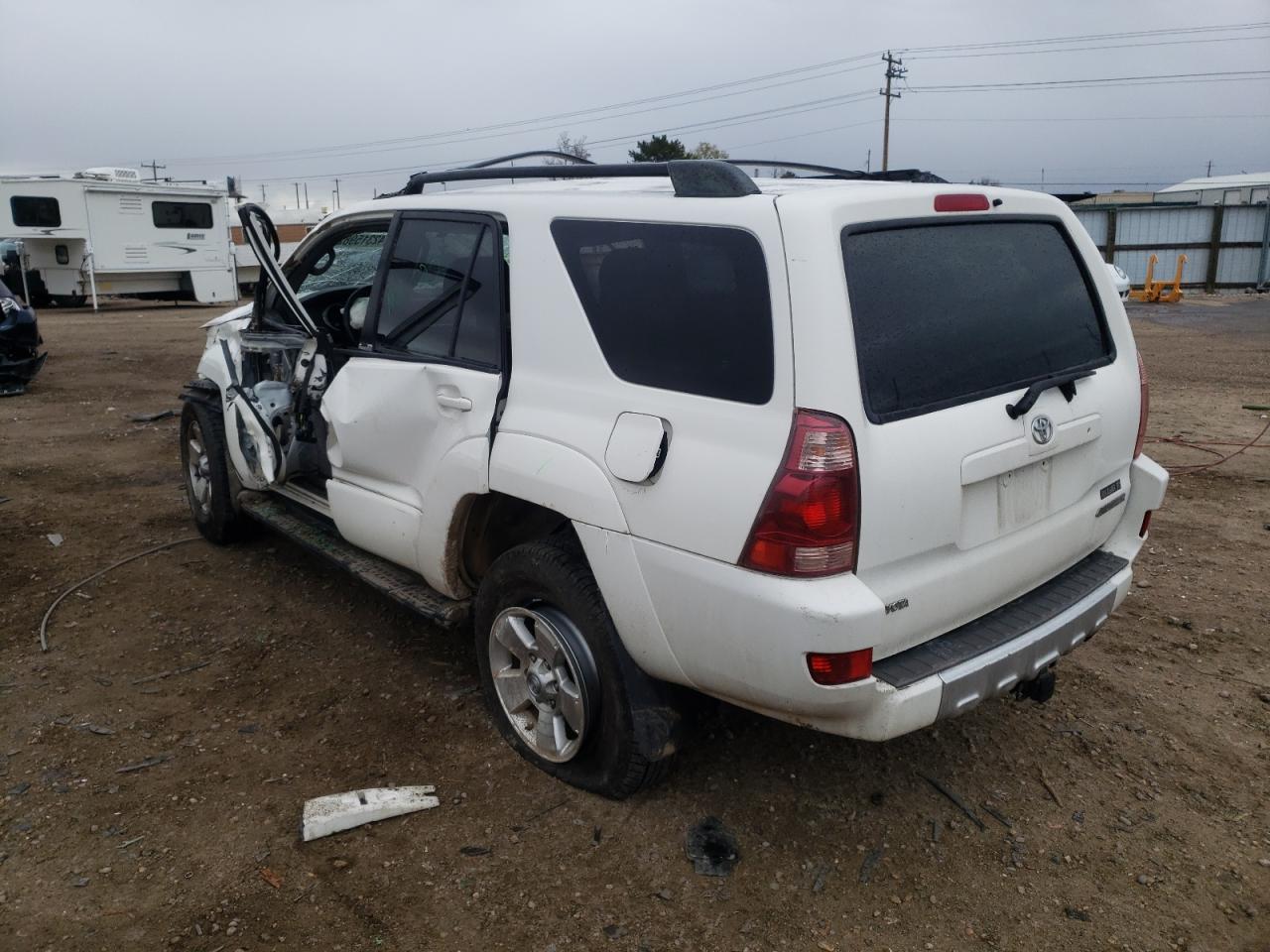Photo 3 from auction – 2004 TOYOTA 4RUNNER SR with VIN JTEBU14R748011270
