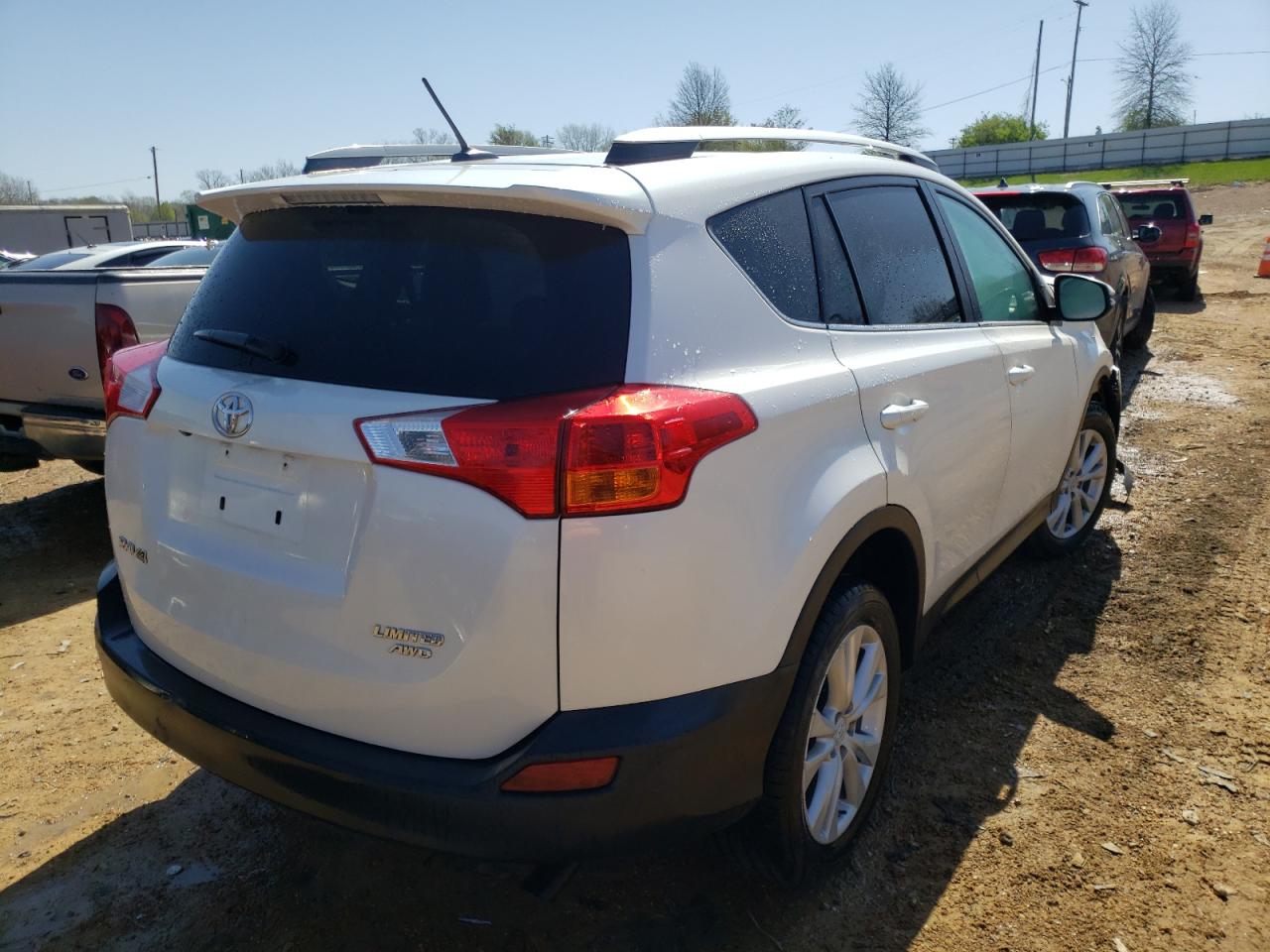 Photo 4 from auction – 2014 TOYOTA RAV4 LIMIT with VIN 2T3DFREV9EW199240
