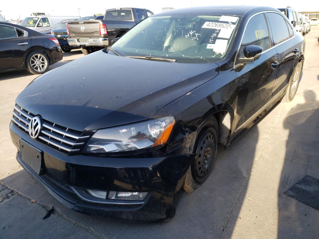 Photo 2 from auction – 2015 VOLKSWAGEN PASSAT SEL with VIN 1VWCS7A35FC017695