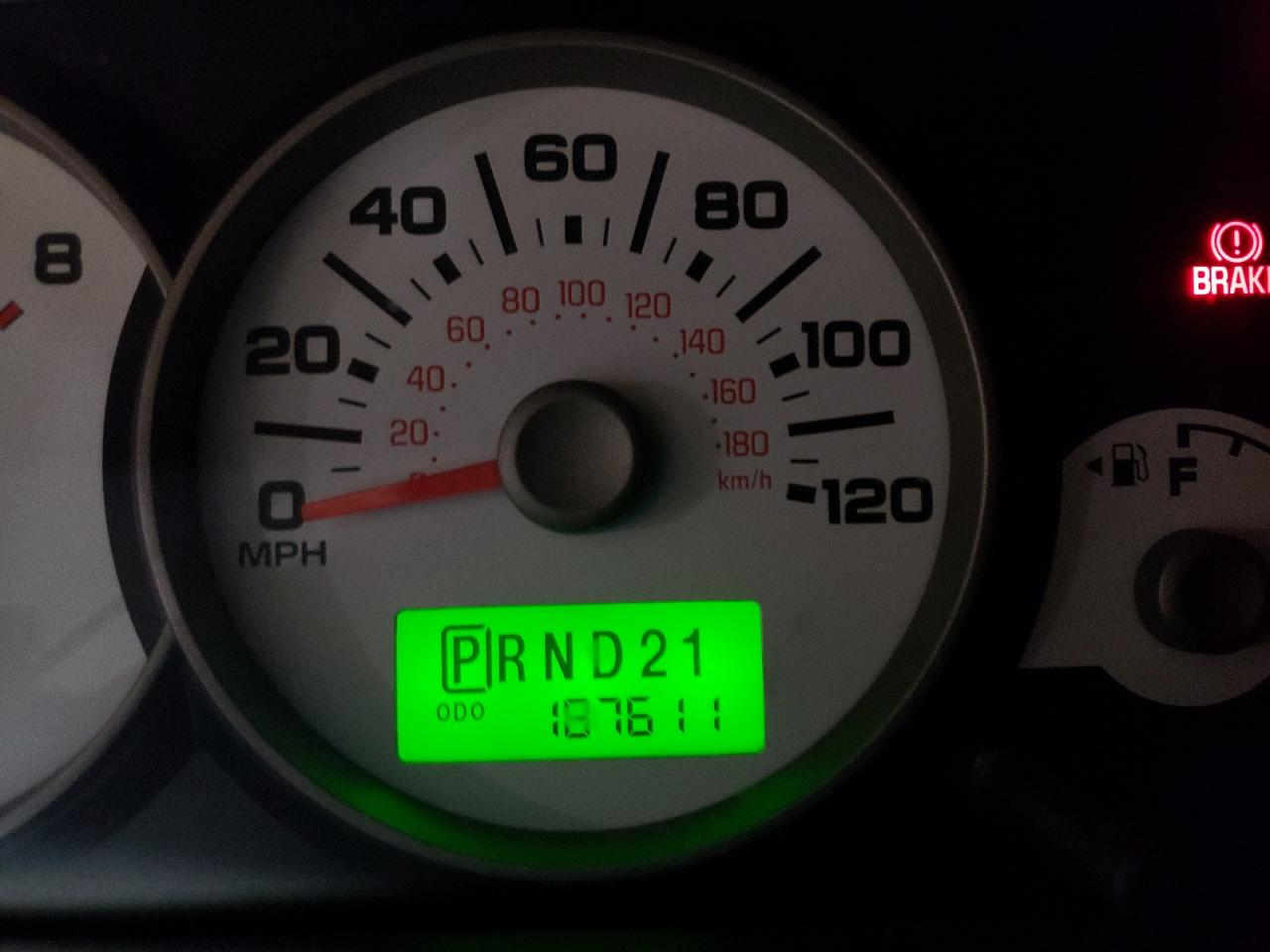 Photo 8 from auction – 2005 FORD ESCAPE XLS with VIN 1FMYU92Z25KD76195