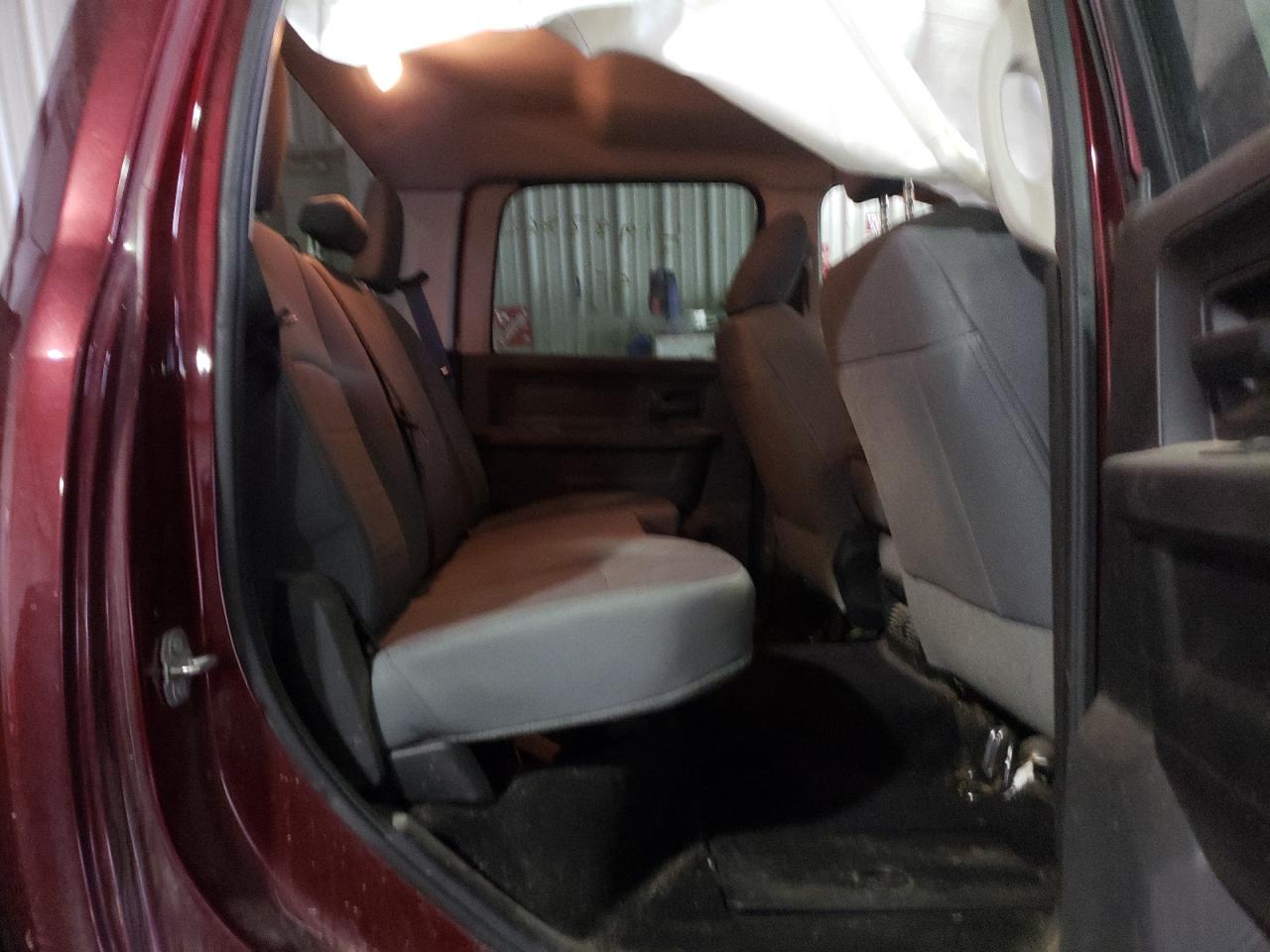 Photo 13 from auction – 2016 RAM 1500 ST with VIN 3C6RR7KTXGG275966