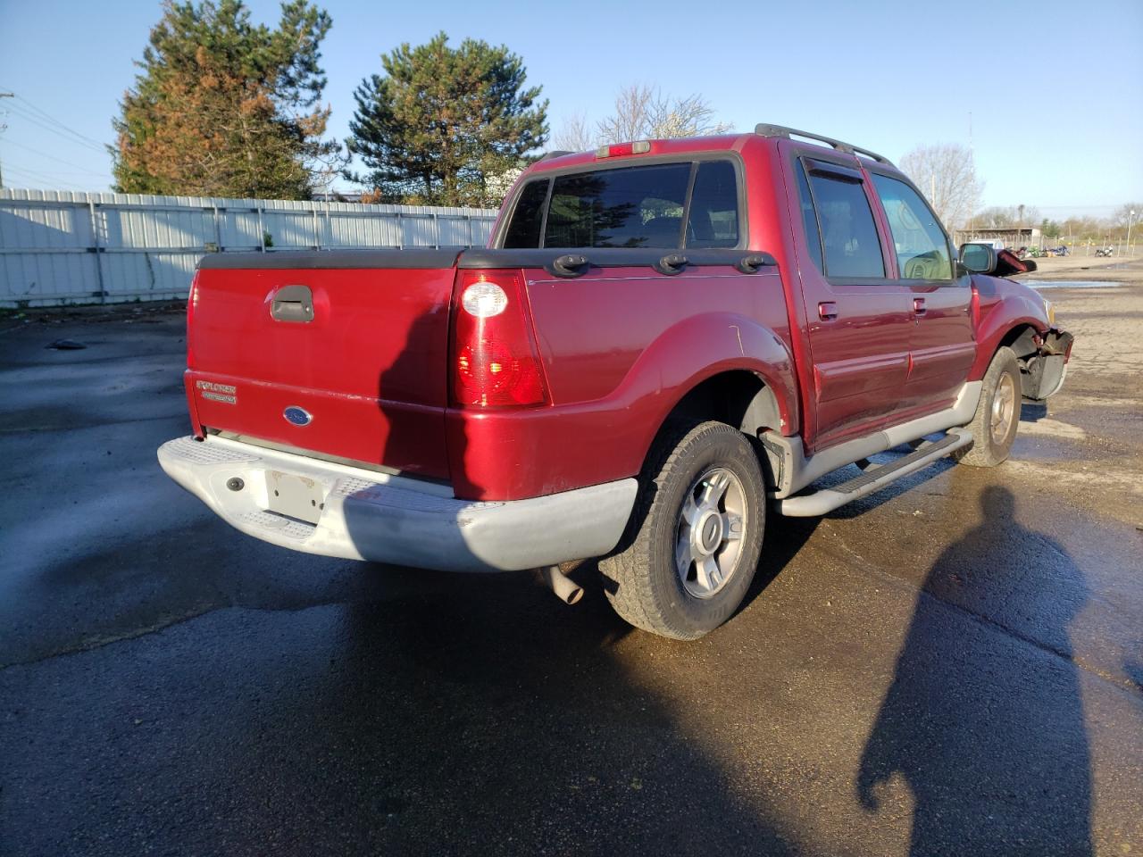 Photo 4 from auction – 2003 FORD EXPLORER S with VIN 1FMZU67E43UB81256