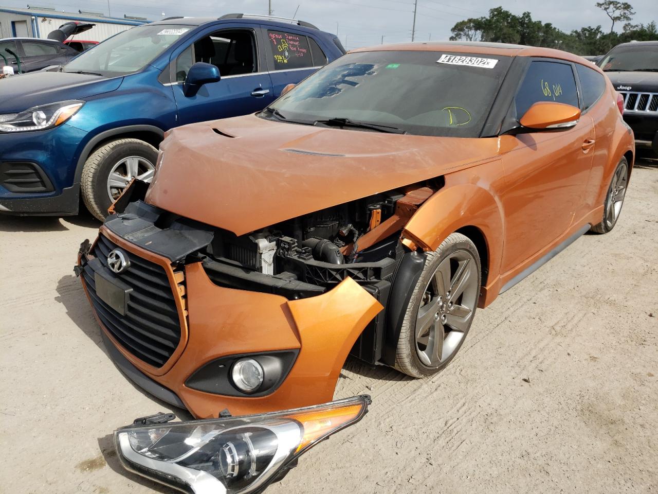 صورة رقم 2 من المزاد - 2015 HYUNDAI VELOSTER T مع VIN KMHTC6AE4FU237461